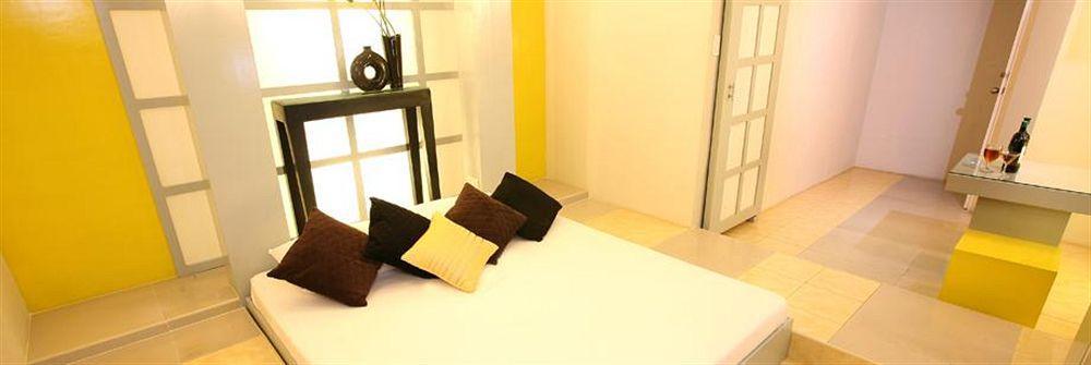 Motel Victoria Court Pampanga Esterno foto